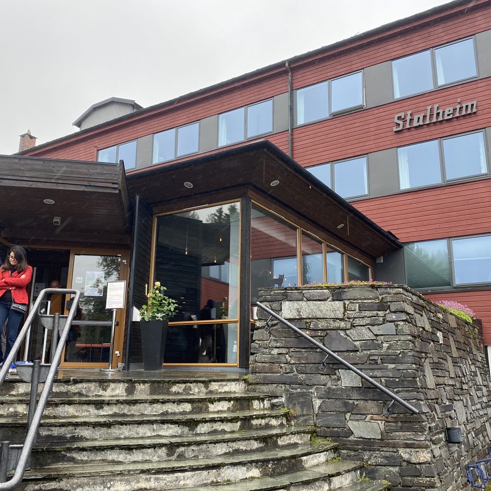 Stalheim Hotel - Front of the hotel - Hotels Near Me - Stalheim, 12