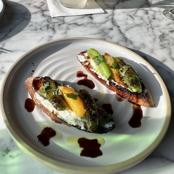 Haerfest - Crostini with carrots and peas - Italian Near Me - Seattle, Washington