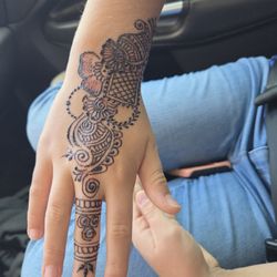 Heena Salon