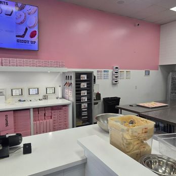 Crumbl - Chandler - Bakeries Near Me - Chandler, Arizona Crumbl - Chandler - Bakeries Near Me - Chandler, Arizona