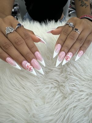 Divas Nails