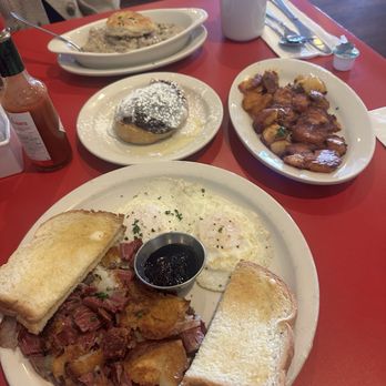 Jake's Restaurant - Everything! - Breakfast & Brunch Near Me - North Stonington, Connecticut