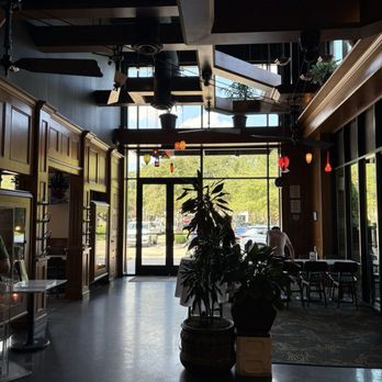 Black Walnut Café - Cafes Near Me - Katy, Texas