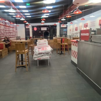 Five Guys - Tuesday night - Burgers Near Me - Birmingham, XWM