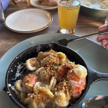Batson River Fish Camp - Lobster man c cheese - Breweries Near Me - Wells, Maine