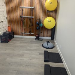 Milpitas Spine Center - Physical therapy and rehab area