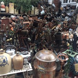 Rideau Antiques - Outside