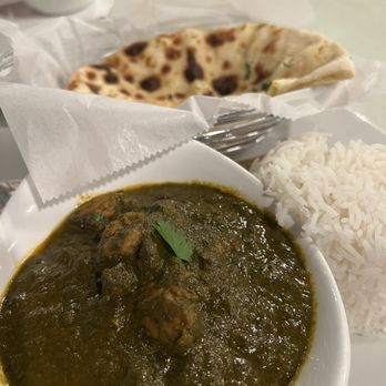 Coriander - Chicken saag and  Garlic Cheese Naan - Indian Near Me - Boynton Beach, Florida