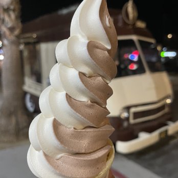 CVT Soft Serve - Too bad they don't have a chocolate dip machine :( - Ice Cream & Frozen Yogurt Near Me CVT Soft Serve - Too bad they don't have a chocolate dip machine :( - Ice Cream & Frozen Yogurt Near Me