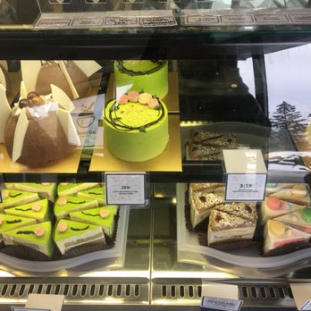 Daan Go Cake Lab - Desserts Near Me - Toronto, Ontario