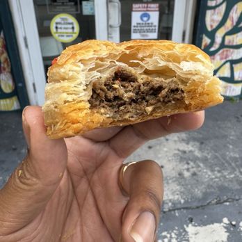 Pastelmania Bakery - Latin American Near Me - Miami, Florida