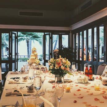 Halekulani Hotel - Table setup - Hotels Near Me - Honolulu, Hawaii Halekulani Hotel - Table setup - Hotels Near Me - Honolulu, Hawaii