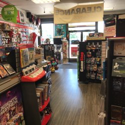 Gamestop - Interior