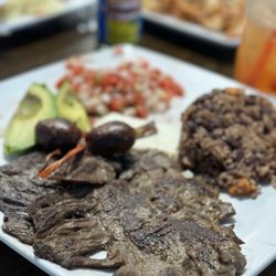 Pupuseria Las Cabanas Restaurant & Bar - carne asada salvadoreña