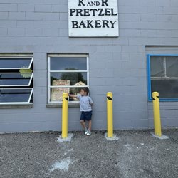 K & R Pretzel Bakery