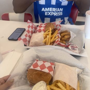 Castle Grill - Burgers Near Me - Hanford, California