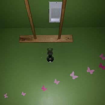 Soo Relax - The wall from the bed & I guess the bars are for them to hang onto if they walk on you. - Day Spas Near Me - Duluth, Georgia