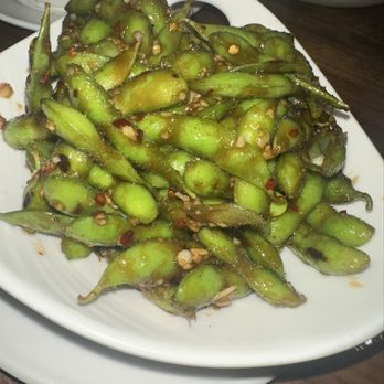 Yard House - Edamame - New American Near Me - Cincinnati, Ohio