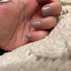 Gatsby Nails - Ring finger cuticle cut