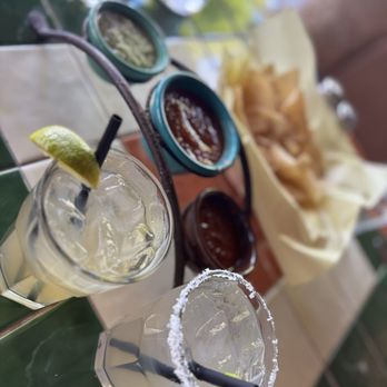 El Encanto DOS - Chips and salsa and House margaritas - Mexican Near Me - Phoenix, Arizona