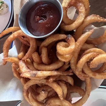 Pigeonhole - Curly Fries - Cocktail Bars Near Me - Honolulu, Hawaii Pigeonhole - Curly Fries - Cocktail Bars Near Me - Honolulu, Hawaii