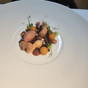 Facil - Berry dessert - French Near Me - Berlin, BE