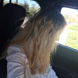 Brassy color and crunchy texture, 6 months after my unfortunate experience with Loft 352 Salon! Brassy color and crunchy texture, 6 months after my unfortunate experience with Loft 352 Salon!
