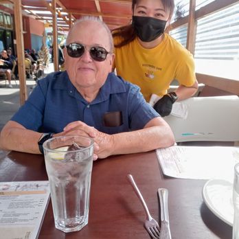 Hollywood Cafe - Manager with Marty - Breakfast & Brunch Near Me - San Francisco, California Hollywood Cafe - Manager with Marty - Breakfast & Brunch Near Me - San Francisco, California