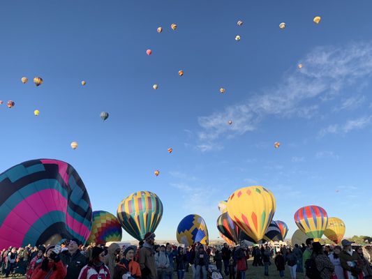 Albuquerque Hot Air Balloon Rides - Aerogelic Ballooning by null