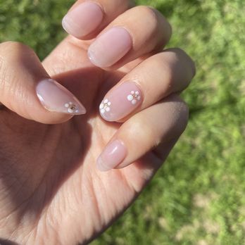 Gloss Nails Studio - Nail Salons Near Me - Santa Clarita, California