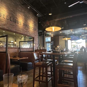 Mash'D - Booth seating - New American Near Me - San Antonio, Texas