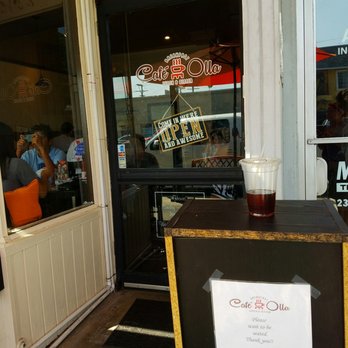 Cafe De Olla - Front of the cafe. - American Near Me - Burbank, California