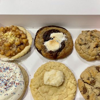 Crumbl - Amherst - Bakeries Near Me - Amherst, New York Crumbl - Amherst - Bakeries Near Me - Amherst, New York