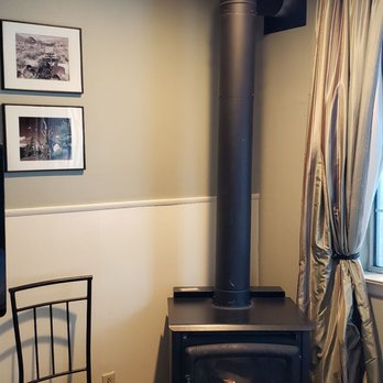 Cinnamon Bear Inn - room was toasty upon arrival - Hotels Near Me - Mammoth Lakes, California Cinnamon Bear Inn - room was toasty upon arrival - Hotels Near Me - Mammoth Lakes, California