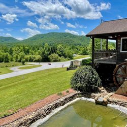 Eagle Fork Vineyards