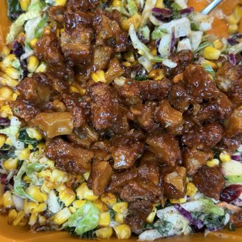 The Rabbit Hole - Rabbit Food Salad with Daring Chicken - Vegan Near Me - Pompano Beach, Florida The Rabbit Hole - Rabbit Food Salad with Daring Chicken - Vegan Near Me - Pompano Beach, Florida