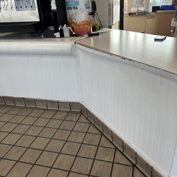 KFC - Filthy windows, broken down establishment. - Fast Food Near Me - La Porte, Texas
