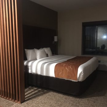 Comfort Suites Florence - Cincinnati South - The bedroom - Hotels Near Me - Florence, Kentucky Comfort Suites Florence - Cincinnati South - The bedroom - Hotels Near Me - Florence, Kentucky