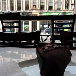 iCafe - Muffin de Triple Chocolate con vistas a Sauchiehall Street