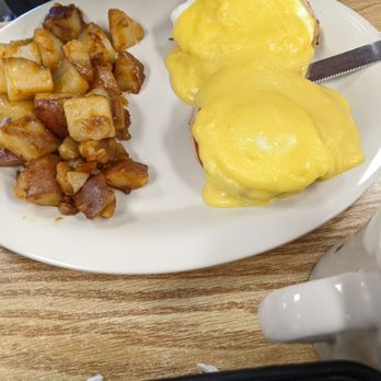 Sunrise Grill - Eggs Benedict - Breakfast & Brunch Near Me - Martinez, Georgia