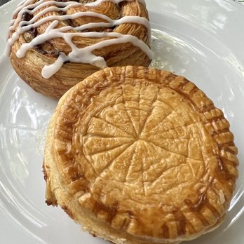 Hacienda la Laborcilla - Starting with cinnamon roll and filled treat! - French Near Me - Querétaro, QUE Hacienda la Laborcilla - Starting with cinnamon roll and filled treat! - French Near Me - Querétaro, QUE