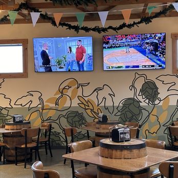 Bier Brewery - Indoor seating - Beer Gardens Near Me - Noblesville, Indiana