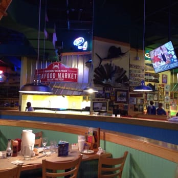 Pinchers - Atmosphere - Seafood Near Me - Wesley Chapel, Florida