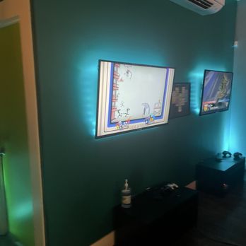 Neon Retro Arcade - Arcades Near Me - Pasadena, California