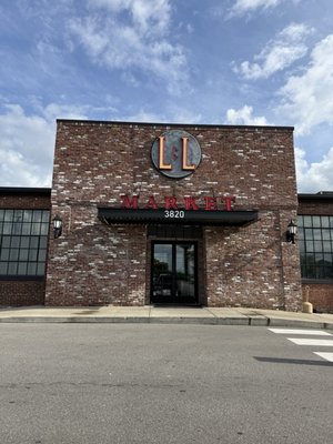 L & L Market by null