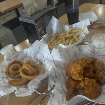 bb.q Chicken Dr. Phillips - Gangnam Style Wings - Korean Near Me - Orlando, Florida