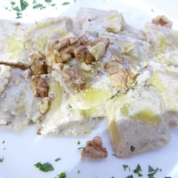 La Milanesina Risorante - Pasta ripiena con ragout di noci