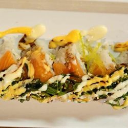 reHARU Sushi - The Vegas - Salmon (sashimi), avocado, cucumber, and Ocean Salad (seaweed salad w sesame seeds)
