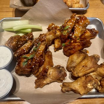 Twin Peaks - Bone-In Wings (spicy Thai chili, bourbon teriyaki, & lemon pepper) 18 Wings - Sports Bars Near Me - Hollywood, Florida Twin Peaks - Bone-In Wings (spicy Thai chili, bourbon teriyaki, & lemon pepper) 18 Wings - Sports Bars Near Me - Hollywood, Florida