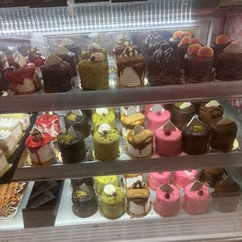 Pink Flamingo Cafe - Mini cakes - Bakeries Near Me - Rehoboth Beach, Delaware Pink Flamingo Cafe - Mini cakes - Bakeries Near Me - Rehoboth Beach, Delaware